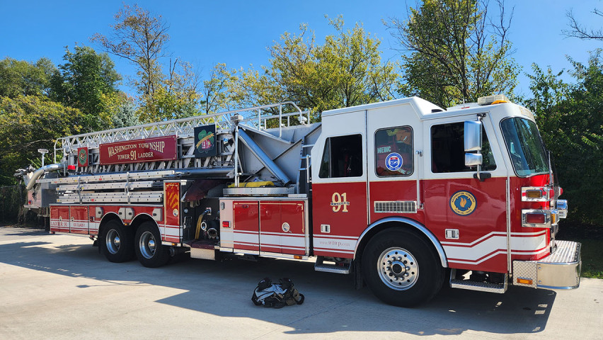 Washing Township Tower 91 Ladder Firetruck